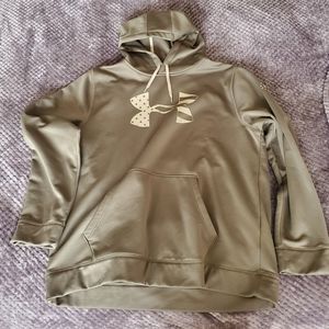 Under Armour. XXL. Oliver Green